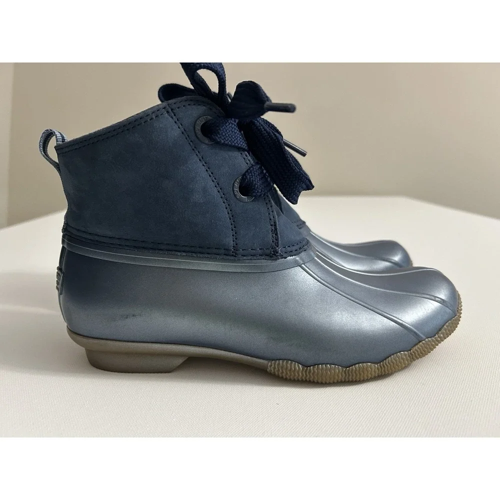 Sperry Women's Saltwater 2‑Eye Nubuck Duck Boots Navy Waterproof‎ Size 8